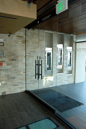'All-Glass' Entrances (08 4226) 